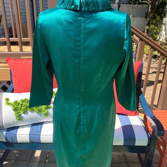 Dress - Picture 4 of 11